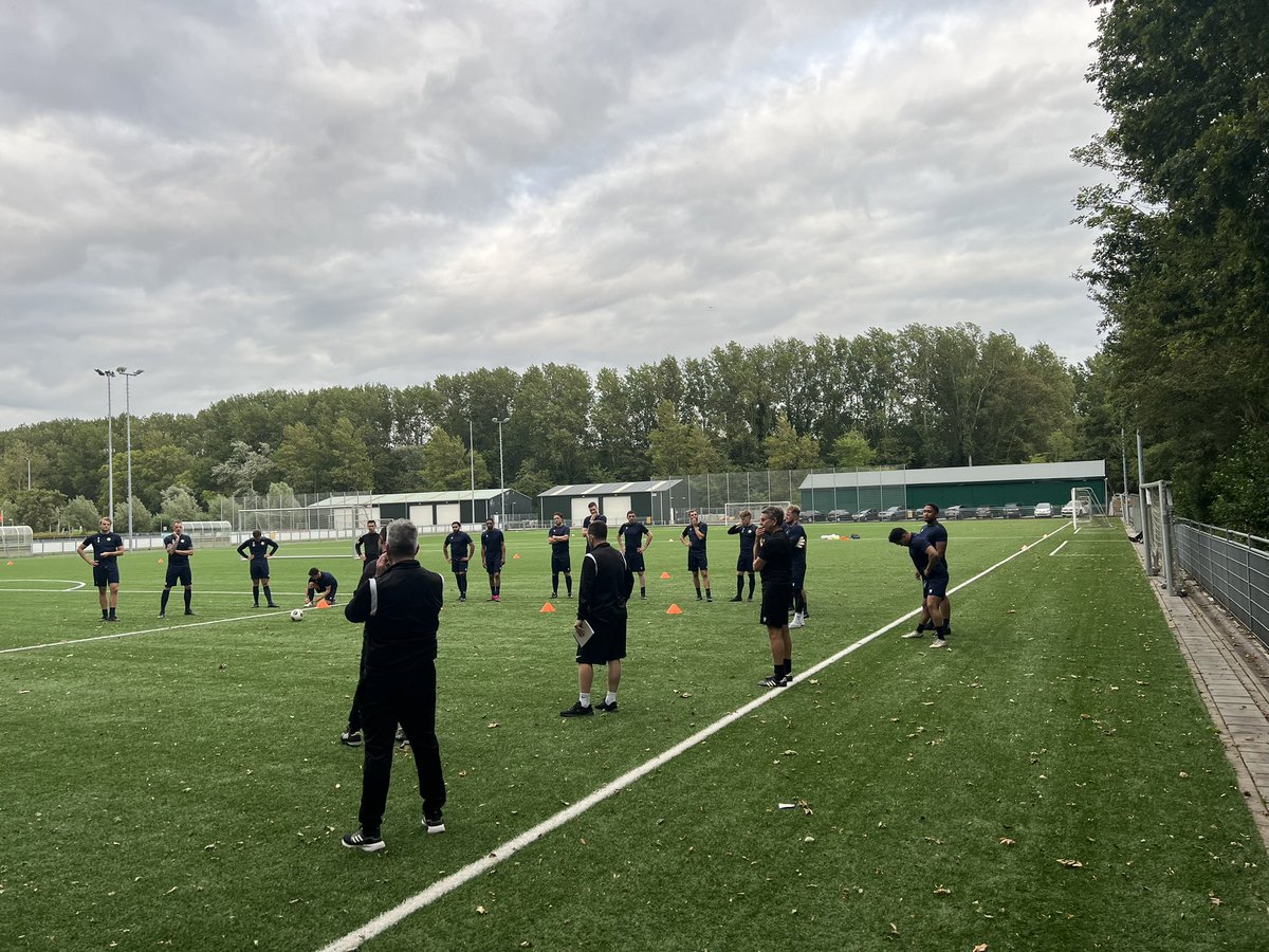 PGS_Vogel1's tweet photo. Seizoen is begonnen! #eerstetraining https://t.co/aBvv26u1nX