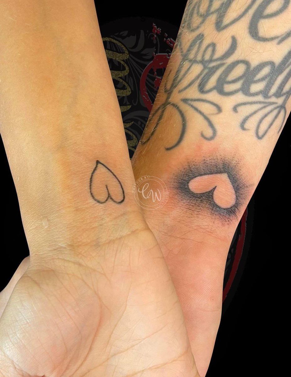 ✨ Hand Drawn Heart Tattoos by Me ✨

#tattoosbychels #tattoos #hearttattoos #couplestattoo #handdrawnhearttsttoo #northalabamaink #dynamicink #smalltattoos