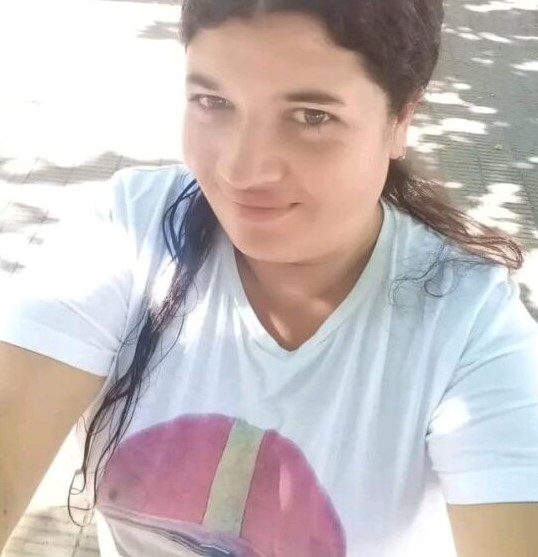desaparecidaorg's tweet photo. Carolina Cortez tiene 39 años, desapareció el 31/7 en el barrio El Talita, Salsipuedes, provincia de Córdoba. Estatura 1,70. Se hizo la denuncia. Por favor compartir, y si la ven avisar #URGENTE al ☎️03543-492260, 101 o 911

#Salsipuedes #Cordoba https://t.co/SghnLYFZXt