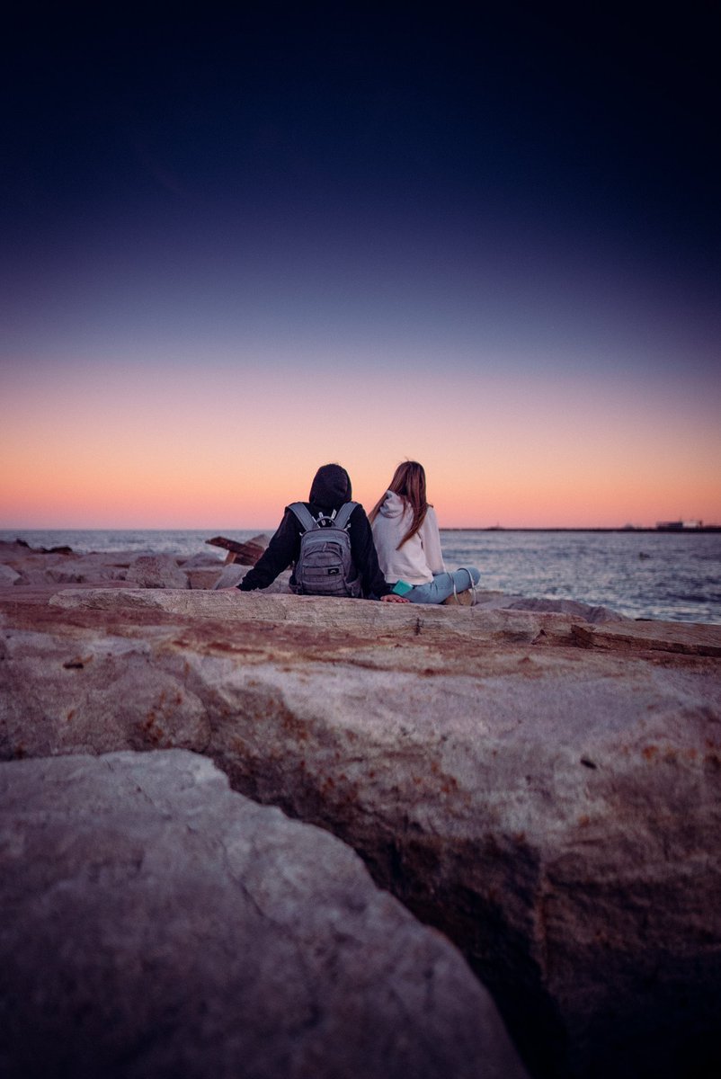 Juanchi_Ugalde's tweet photo. Quiero encontrar esta pareja que les saqué una foto sin que se den cuenta hoy en la escollera de Playa Grande y que se la descarguen 🫶🏻

Twitter has tu magia… https://t.co/SlyzJaHhxf