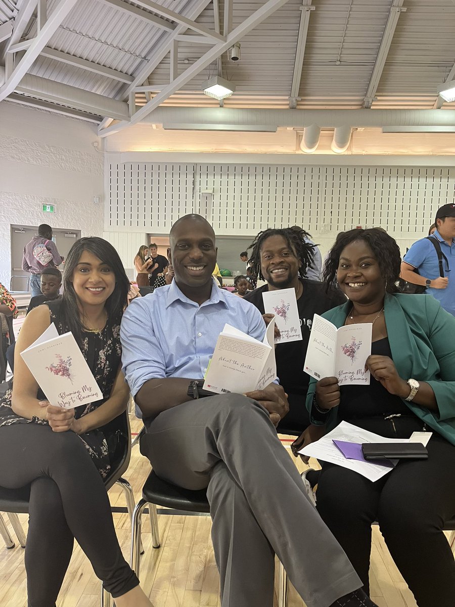 BardishKW's tweet photo. Jomi told me that in Grade 10 she wrote a poem, “Just A Young Black Girl”.
Fast forward 2 years, now recent high school graduate, Jomi Oyediran, published her poetry book, “Blooming – My Way to Becoming”.
 
Miss Jomi, congrats on your Book Launch &amp; your scholarship from @HowardU. https://t.co/qXRLUaCDd2