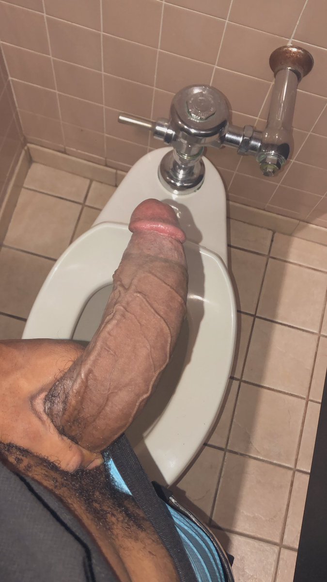 Brothaafterdark's tweet photo. Grabbing b the snake 🐍 https://t.co/JY9oGArvjs