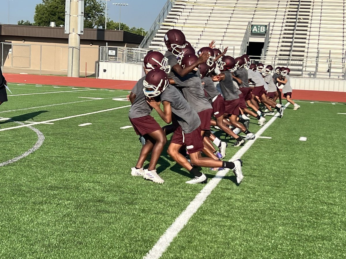 SkeeterRecruits's tweet photo. Young bucks getting in work! #DFAM #LICKBACKTOUR #BACK2BI3NESS https://t.co/pO0CBH8pPL