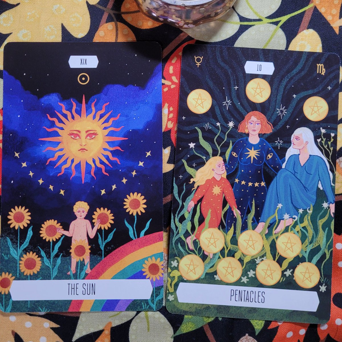 OldCrowTarot's tweet photo. When you bring out your truest self, you radiate positivity and joy into the world.  Being true to yourself is what will get you where you want to be: prospering in your chosen community.  Don't hide your light. https://t.co/wdpkksBjBa