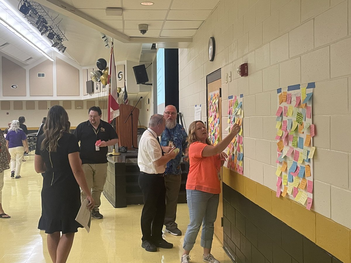 Mary Leonard tweet media