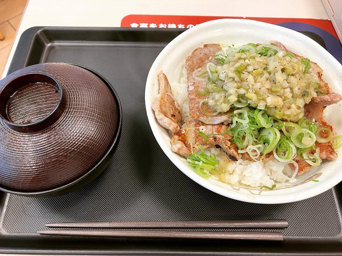 OSUMAHAN's tweet photo. TwitterがXになって驚くほど愛着がなくなってきた。

「お〜いお茶」が「缶入り煎茶」に名前を戻したくらいの冷め具合。

開始時体重:94.8kg 
目標体重:70.0kg
昨日の体重:94.8kg

12時 画像1枚目
14時 画像2枚目
19時 画像3-4枚目+いいちこ水割り https://t.co/6ZhDwrBsoC