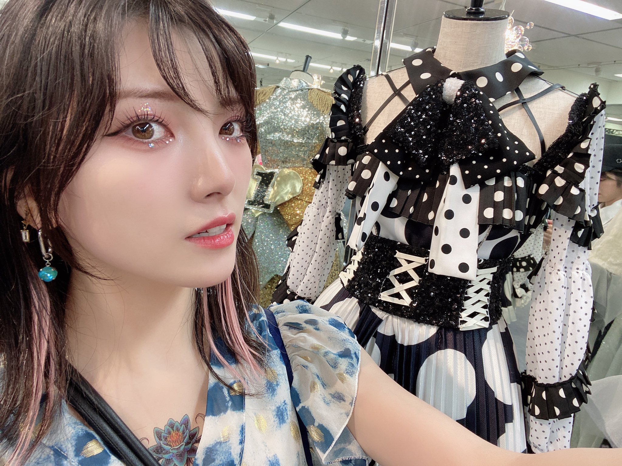 岡田奈々　まとめ売り GORO 昭和50年8月14日号 表紙：岡田奈々 ポスター & ピンナップ