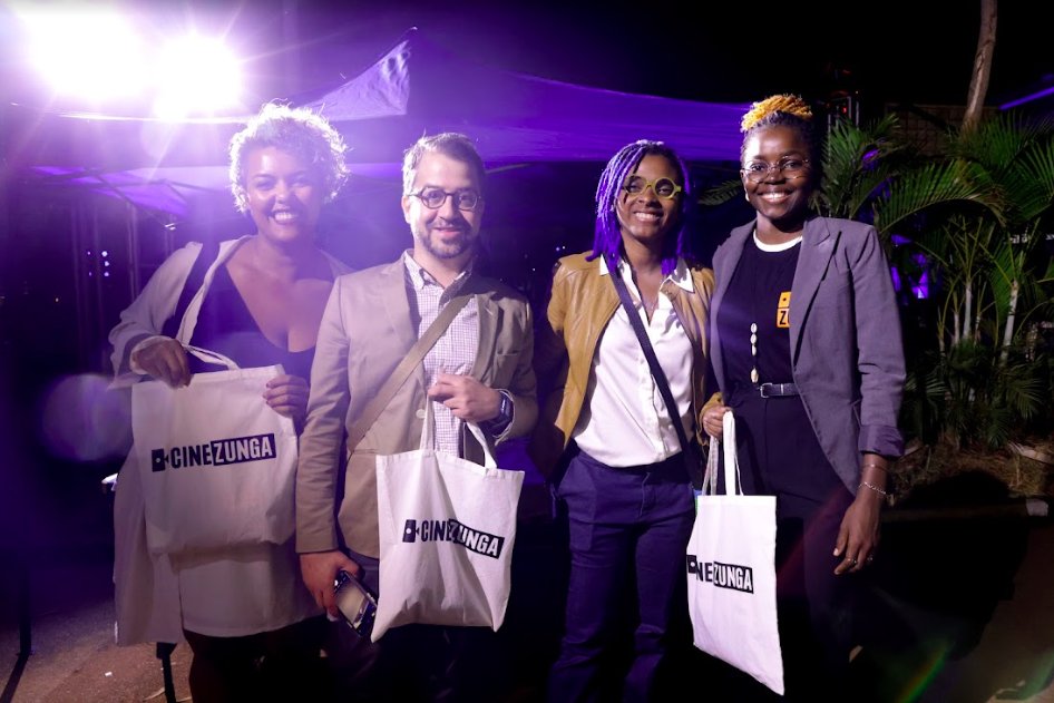 CINEZUNGA's tweet photo. 📽️ Primeiro Circuito do Cine Zunga no Kilamba, Escola Primária 16 de Junho, Bloco Q.
Exibição dos filmes Moça dir. @denismiala, Mwana Nketo dir. Satanha, Alzheimer's dir. Blandine Klander, Fogo no Museke dir. Jorge António e I Love Kuduro dir. Mário Patrocinio.
#CineZunga https://t.co/Ow97rvo6Wo