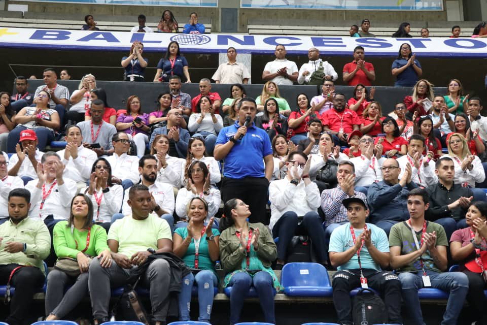 jimmyojeda79's tweet photo. Hoy se inició nuestro mes aniversario fomentando el deporte. 

En los próximos días, cumpliremos 18 años desde que en 2005 el Comandante Hugo Chávez aprobara la creación del @bcodeltesoro
Suman años de mucho esfuerzo y compromiso por fortalecer el sistema financiero nacional. https://t.co/rf1Nb7nQql