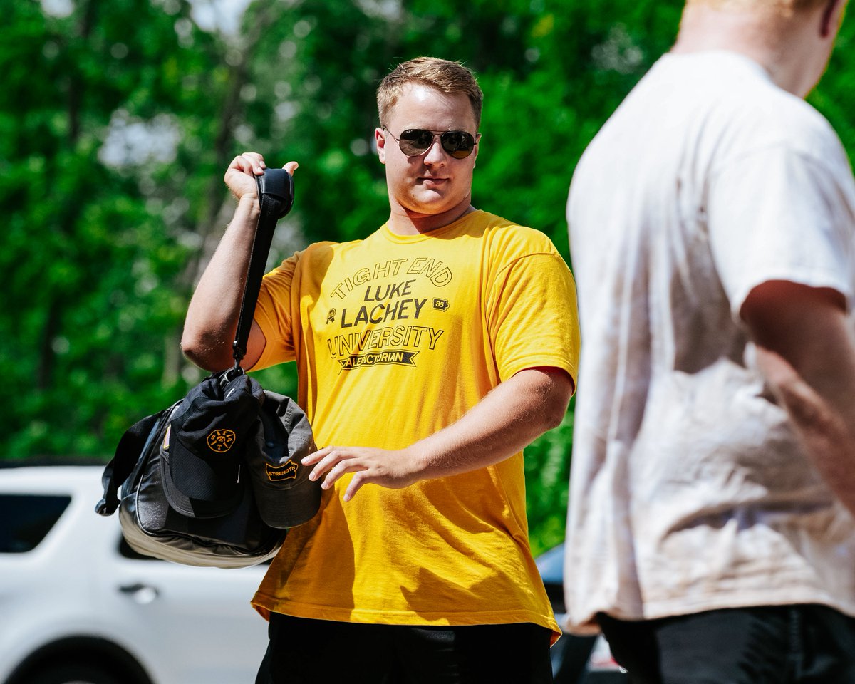 HawkeyeFootball's tweet photo. Report Day 🫡

#Hawkeyes https://t.co/nIMZEzHlH1