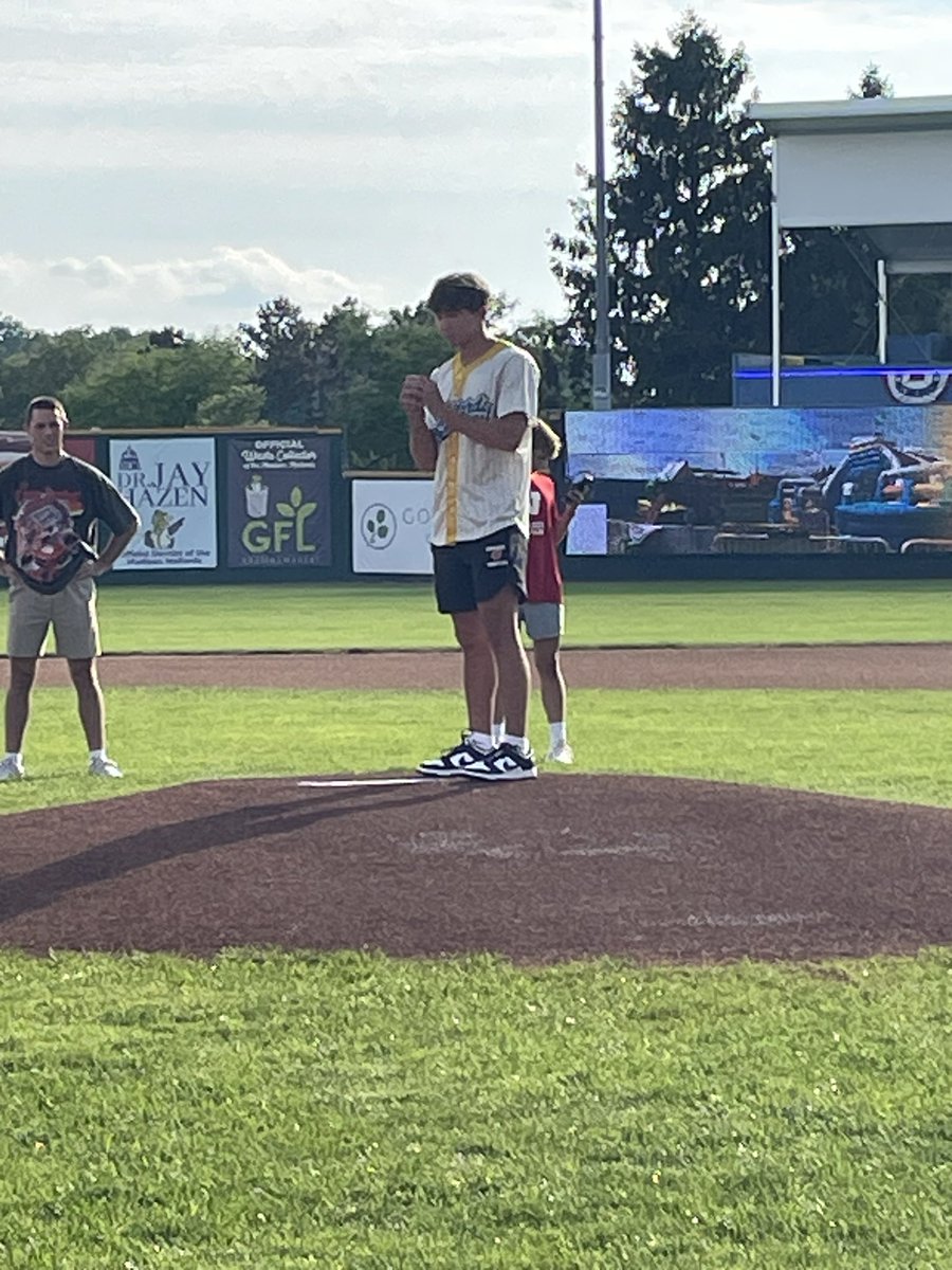BadgerWrestling's tweet photo. Badgers at the Ballgame! ⚾️

Thanks to our friends @MadisonMallards 🦆 for having us out tonight at Warner Park. @HamitiDean threw out the first pitch too. https://t.co/jAoEQs6WRP