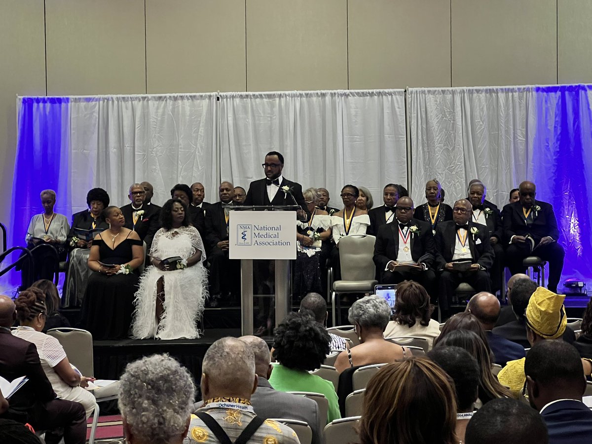 NationalMedAssn's tweet photo. Honoring NMA Past President’s and welcoming in Dr. Yolanda Lawson as the 124th President of the NMA this evening during the President’s Installation #NMANOLA23 #nmaleadership #presidents https://t.co/1qSVkPwRuL