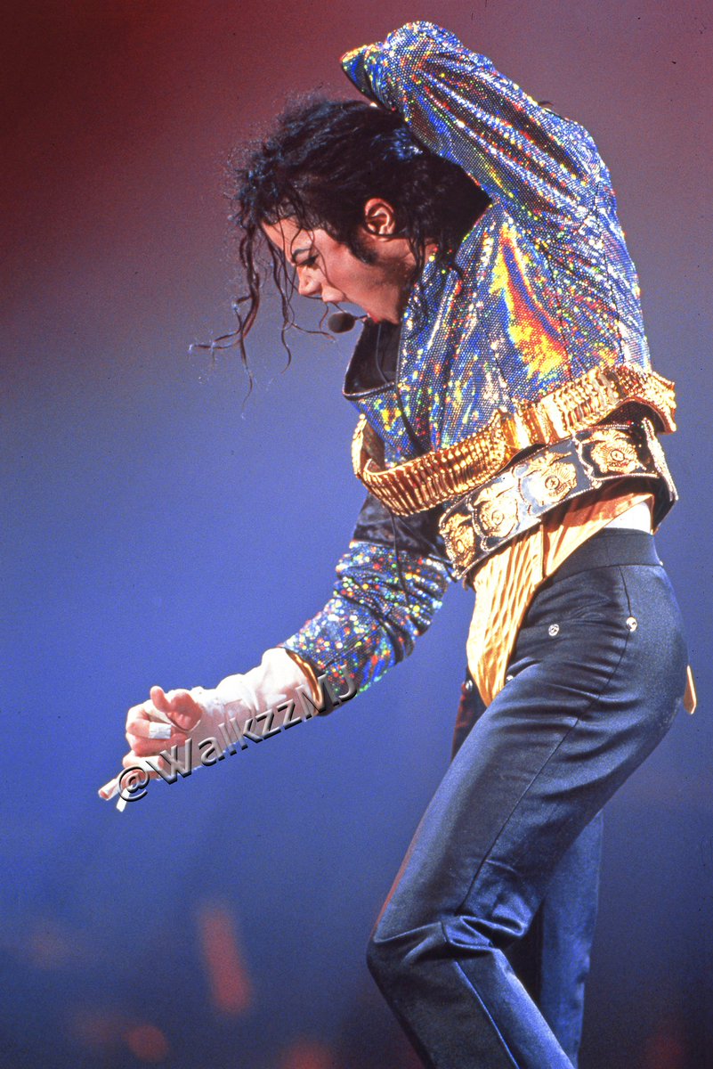 [HQ]  Dangerous World Tour In London, UK. July 30, 1992 at  Wembley Stadium.    

 #MichaelJackson #Kingofpop #dangerousworldtour #celebrities #stage #popsinger #london #uk #mjfan #mjjinocent #soulbrothers #oneperson #rocksoul #kultur #wembleystadium