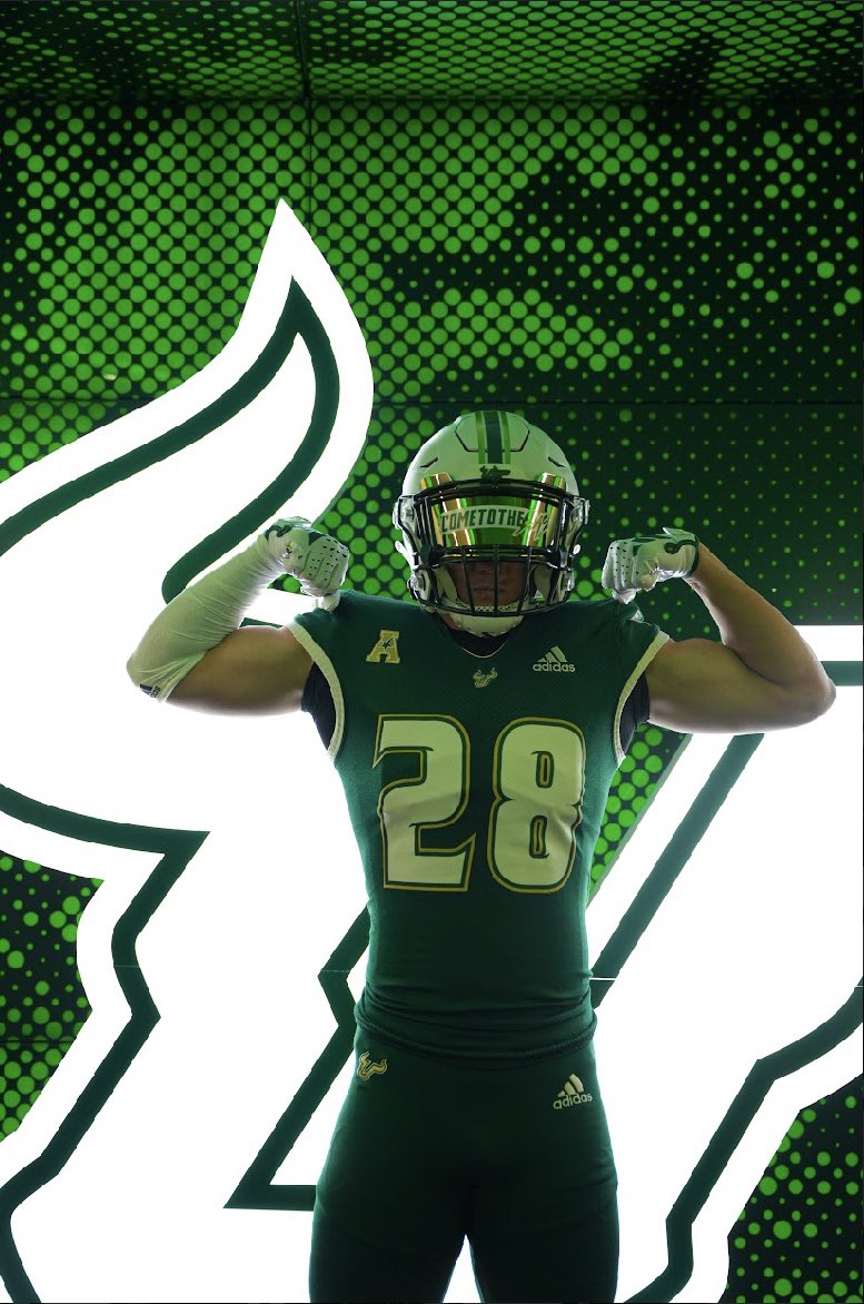 Awsome visit at USF!! 🤘 
<a href="/NomadsEliteSP/">Damon Wilson</a> <a href="/USFFootball/">USF Football</a> <a href="/DLineKP/">Kevin Patrick</a> @ToddOrlandoUSF <a href="/ChadCreamer21/">Chad Creamer</a> <a href="/RyanWrightRNG/">Ryan Wright</a>  <a href="/VeniceIndianFB/">VeniceIndianFootball</a>