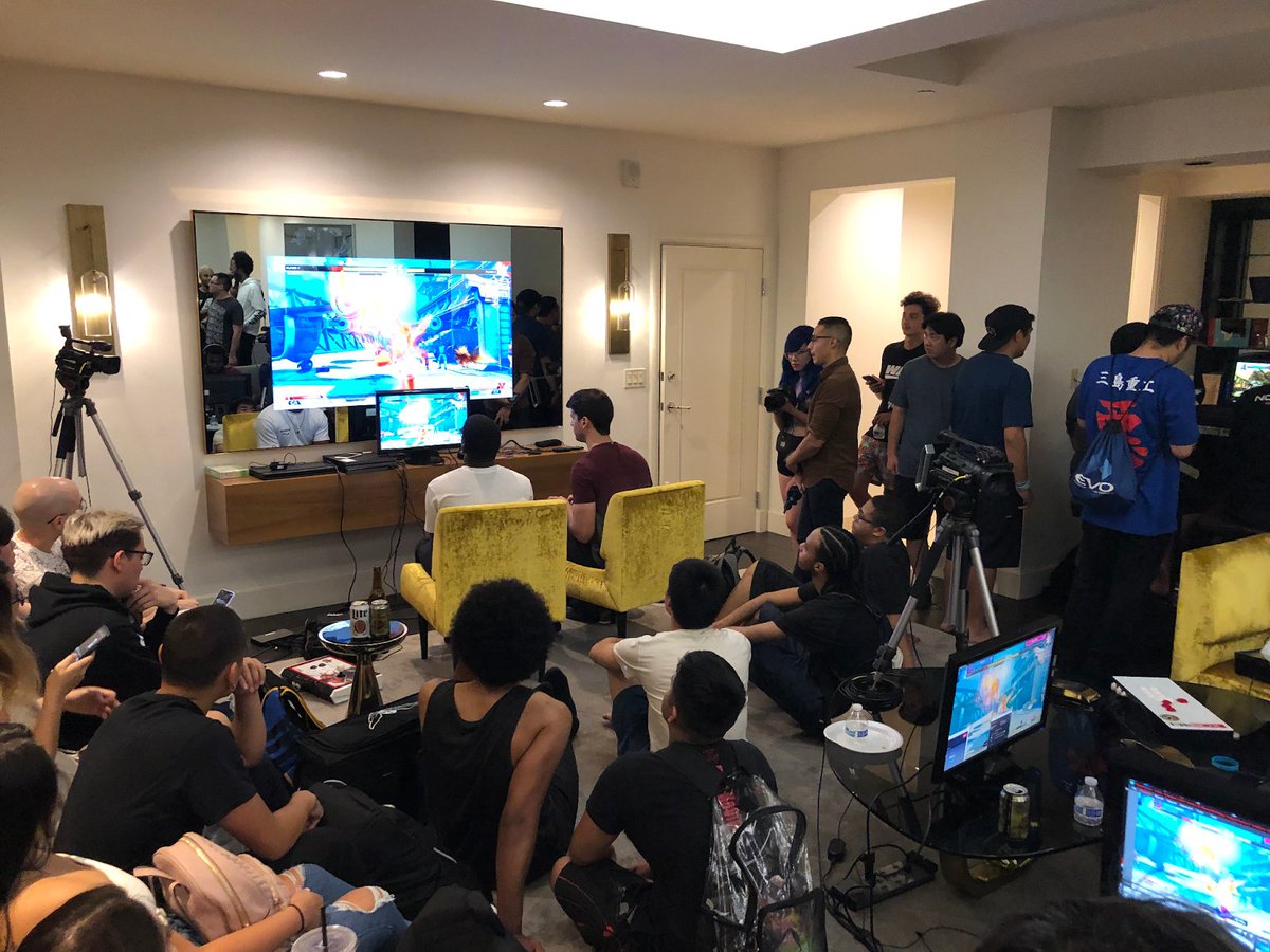 levelupseries's tweet image. 3v3 High Roller @StreetFighter 6 Tournament at the Hawaii Suite 2023 

We're excited to bring you a special world-class event you can only see during EVO week! 

Join us on Aug 4 at 10PM PT (Or when EVO pools are finished) on twitch.tv/leveluplive

Team Roster post below⏬⏬