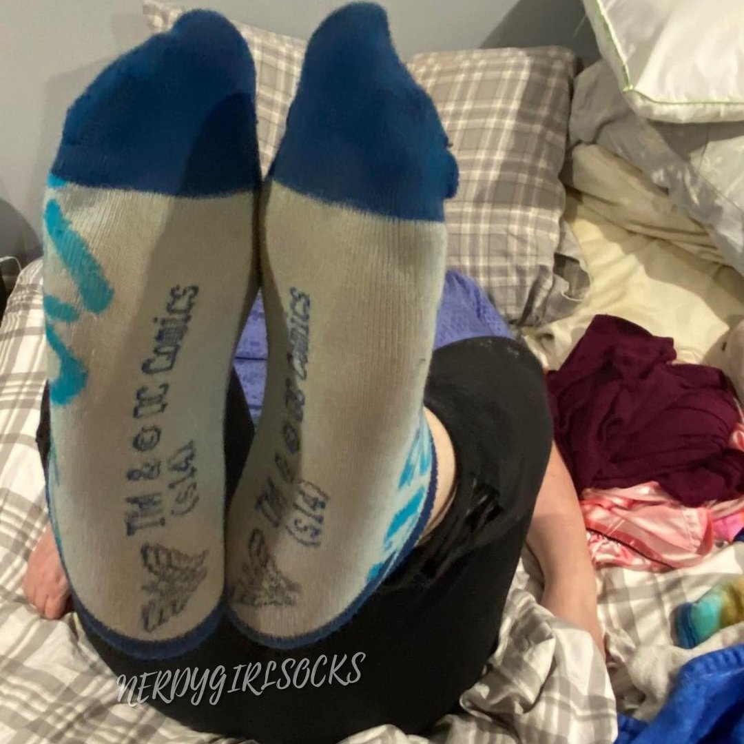 NerdyGirlSocks's tweet photo. Wearing these cute socks from a friend!
#anklesocks #barefeet #sockedsoles #cutesocks #dirtysocks #feet #feetmodels #feetpic #footmodeling #girlsocks #matchingsocks #selfeet #shoesoff #smellysocks #socksgirl #socksoftheday #stinkysocks https://t.co/UzofZOiCU3