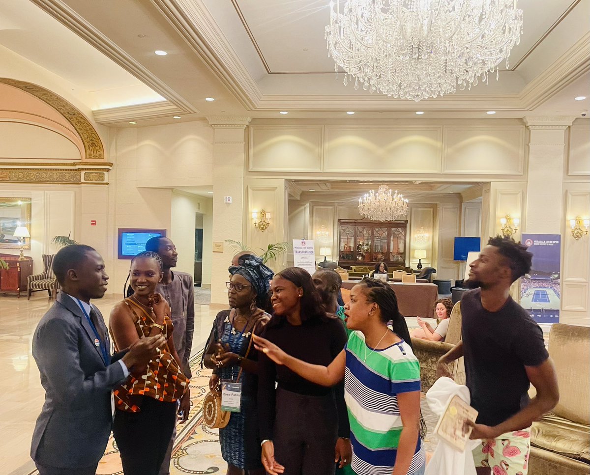 timasisay's tweet photo. I just couldn't resist taking a break from my jam-packed schedule in Virginia to join our outstanding Mandela Washington fellows in Washington D.C. These incredible folks are soaring high, waving the Gambian flag proudly during the Fellowship. The energy here is electrifying😂. https://t.co/7wYIUhpPr0
