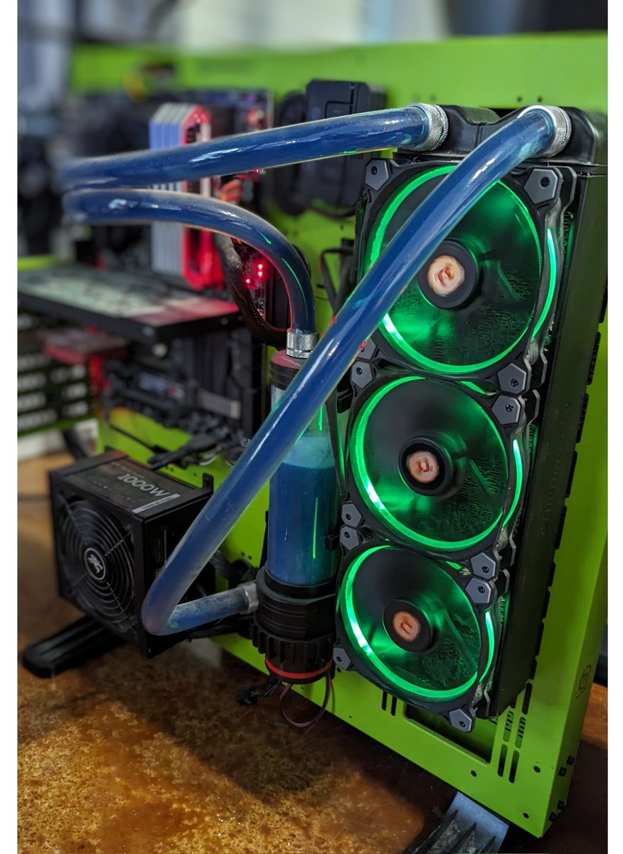 traderDanielle's tweet photo. Before (Green Machine) & after. Trading computer switch is complete.
My new one is less cool looking but faster, & it's baby friendly.
Now I understand why my parents told me as a teen we are the ones that made them boring 😂
What can you do?!
#momlife #trading #babyproof https://t.co/mZkUZQHnwg