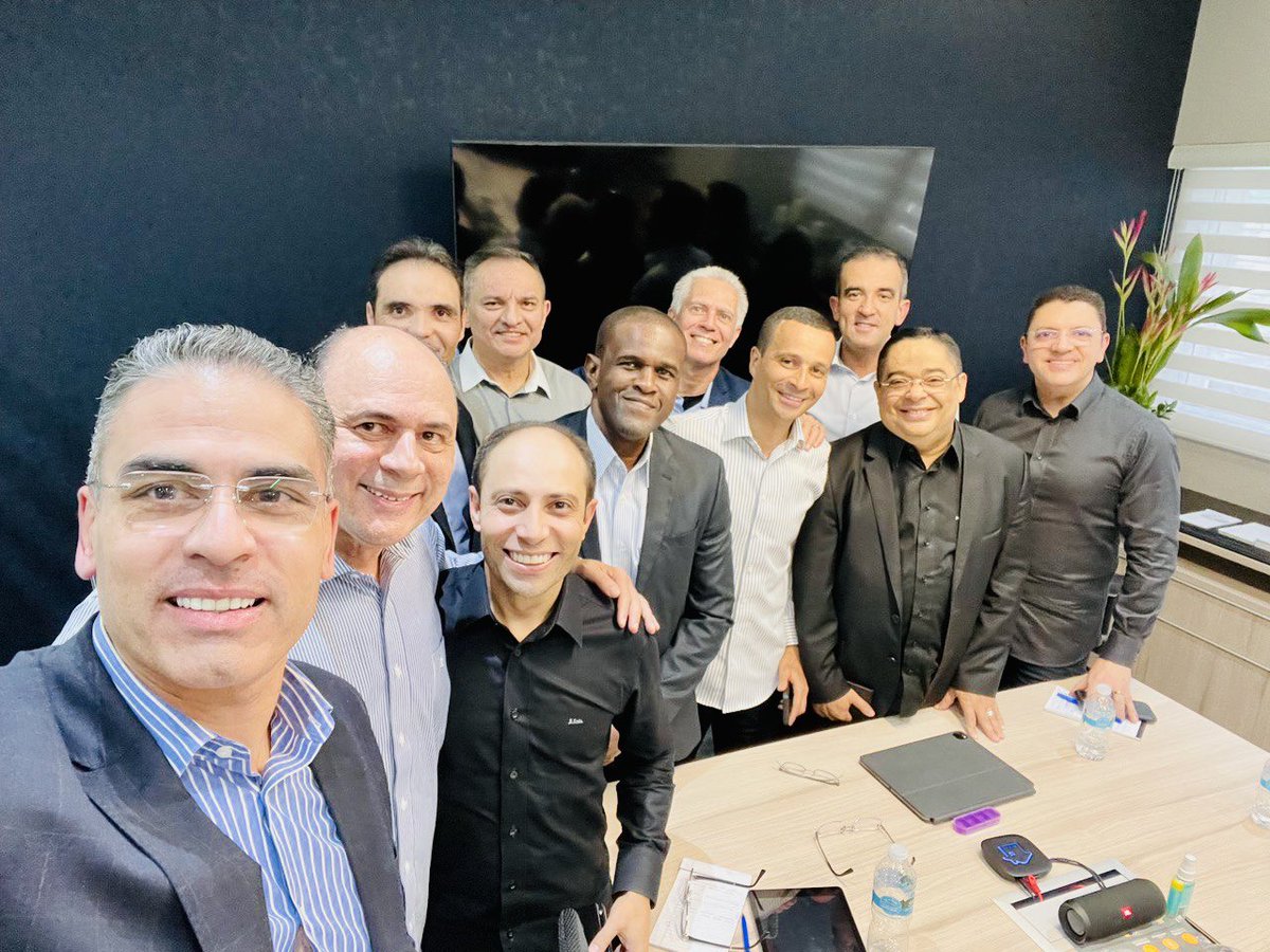 ObispoFranklinS's tweet photo. 1 Pedro 3:8: "Finalmente, sean todos de un mismo sentir, compasivos, fraternales, misericordiosos y humildes". 🔥 https://t.co/hVC83djN5M