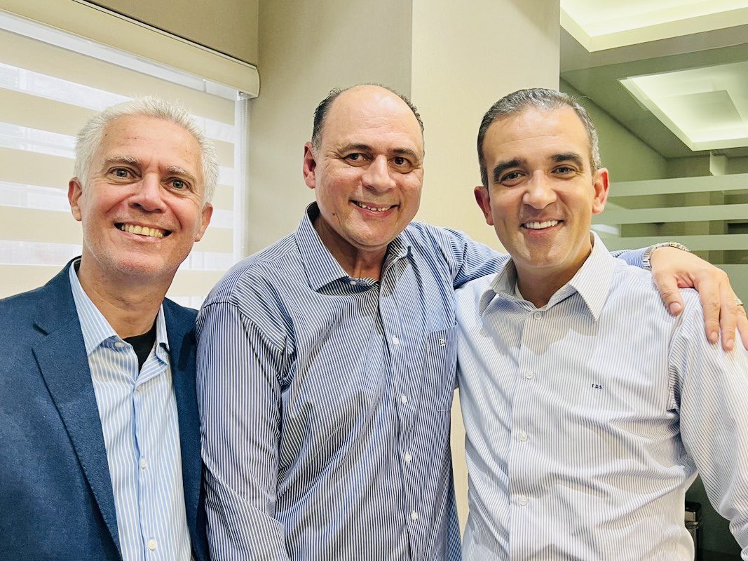 ObispoFranklinS's tweet photo. 1 Pedro 3:8: "Finalmente, sean todos de un mismo sentir, compasivos, fraternales, misericordiosos y humildes". 🔥 https://t.co/hVC83djN5M