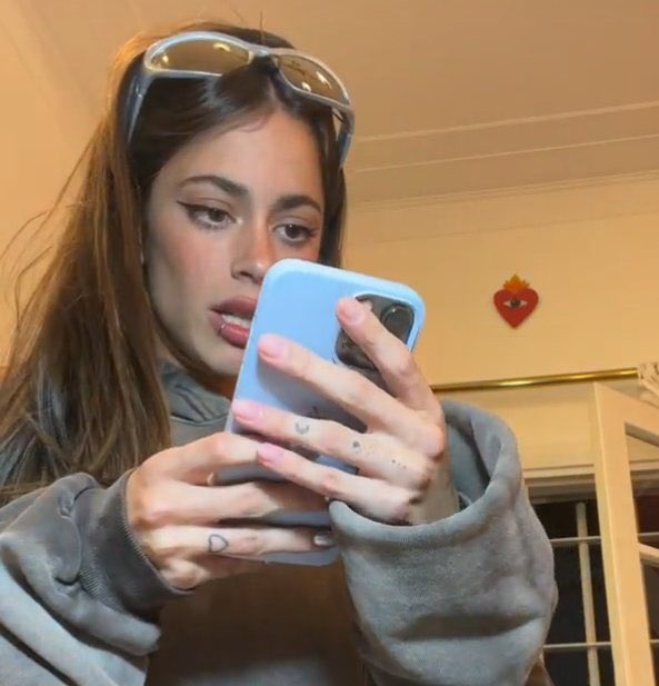 entre a twitter tranquii y se separó tini y uno casi se queda sin pierna