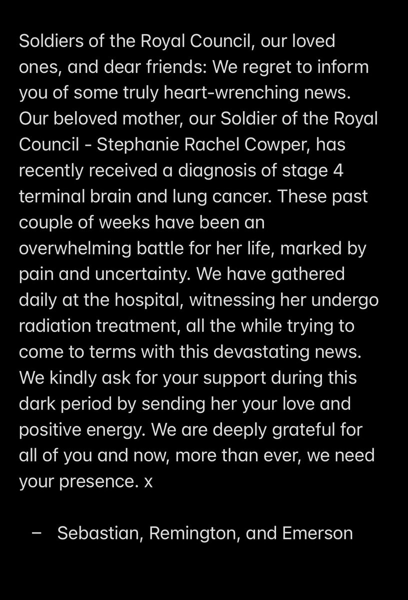 PalayeRoyale's tweet image. Pray for our beautiful Mommy during this very difficult times. ❤️