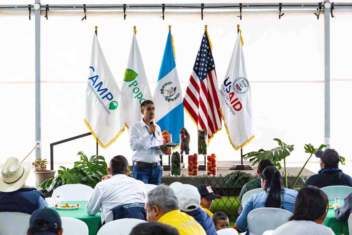 FTFGUAPROINNOVA's tweet photo. Hoy inició el 1er. Congreso de Tomates y Chiles 🍅🫑 en el Altiplano Occidental #FASAGUA - #PROINNOVA. Con charlas y conferencias de #PegónPiloncito, @Popoyán y #MICSA @FeedtheFuture @USAIDGuate https://t.co/yymJxlMSUa