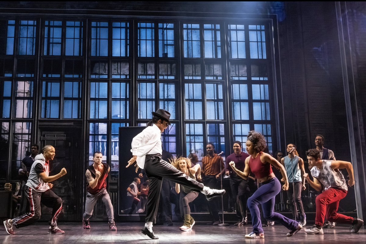 MJtheMusical's tweet photo. Your first look at MJ on tour. #MJTheMusicalTour 

📸: @MurphyMade https://t.co/oDG9qT4LTk