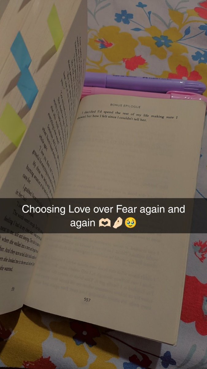 butterflyy1807's tweet image. #thingswenevergetover the book is all about how we choose lovee over Fear again and again 💕💓
sweetheart novel 
Lucy score You wrote amazingly well 
Shout out to u too 🫶🏻
ps - Just loved every bit of thos novel ❤️😍