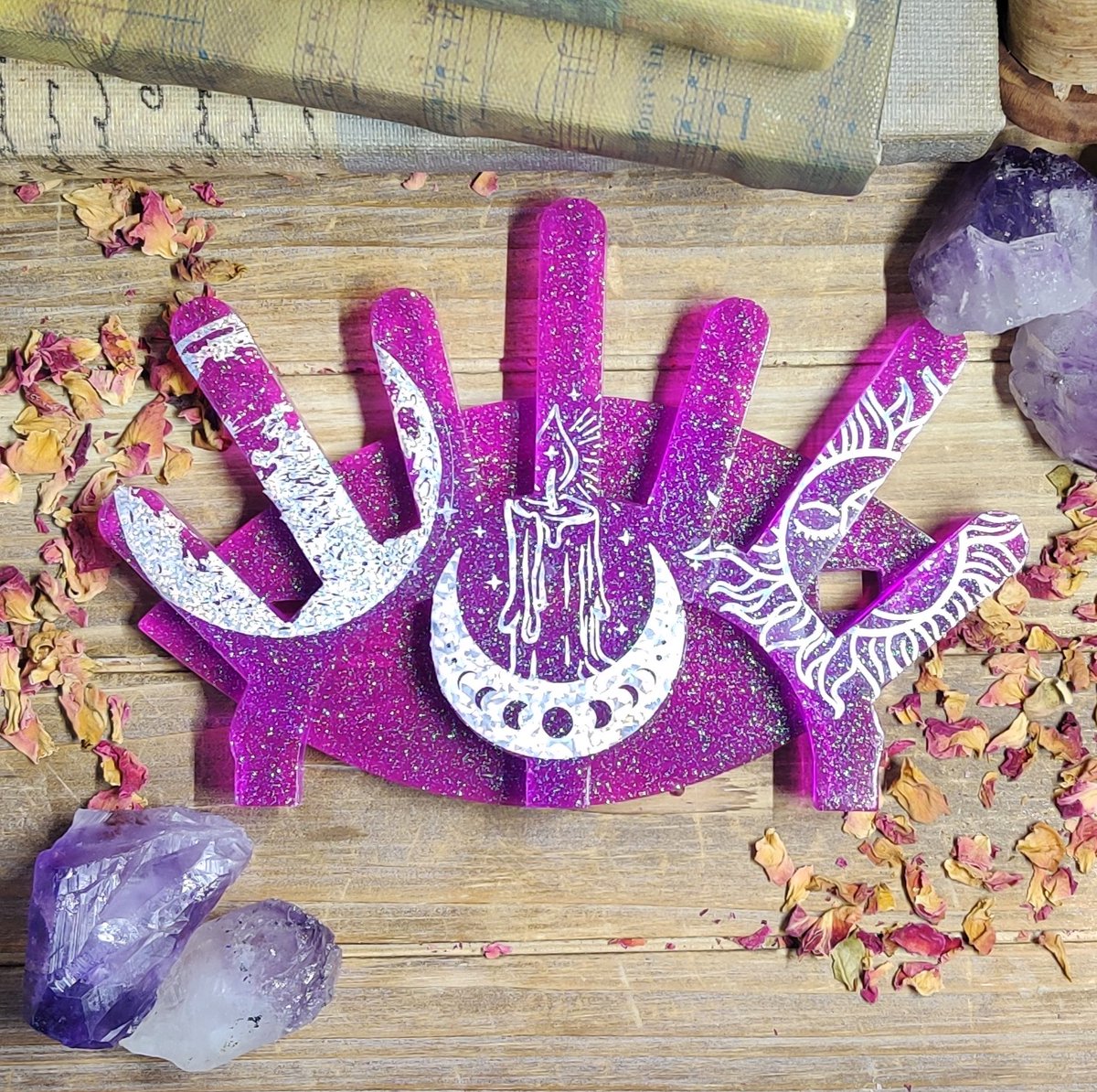 tdarkprimordial's tweet image. 💎 Tired of losing or misplacing your precious rings? Let our brand new Ring Organizer come to the rescue! With multiple slots, it keeps your beloved rings safe, secure, and beautifully displayed. 🙌

#RingDisplay
#NewEtsyListing
#RingOrganizer
#ResinCreations