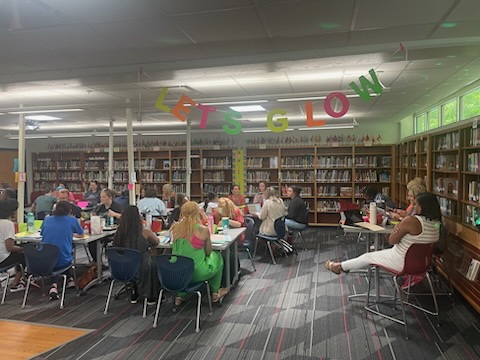 DrRVasser's tweet photo. Welcome back Rose Park faculty &amp; staff for the 2023- 2024 school year. Our theme this year is Lets Glow! Today was an awesome day of collaboration and learning at Rose Park!! We are excited to welcome our students next week. @conley4kids @MetroSchools https://t.co/R0QciIF9Tr