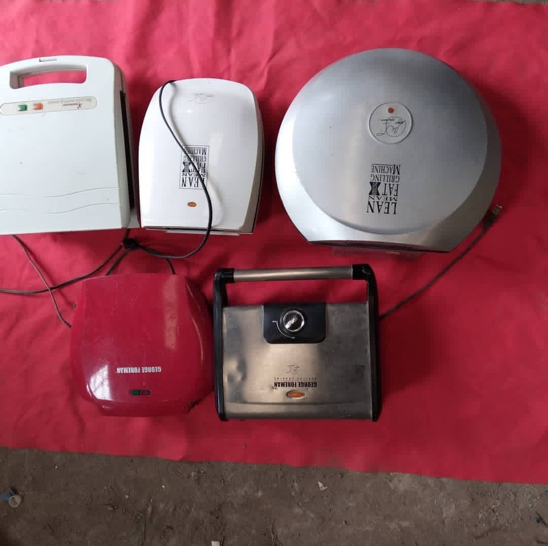 hypermall_ke's tweet image. Waffle makers. Enjoy your breakfast with your sweetest waffle. Use it together with the other fast food. Scoop them with chocolate or ice cream. Brands available are George foreman and others. KES 1,800
#hypermall_ke
#waffle
#wafflemaker
#wafflemakers