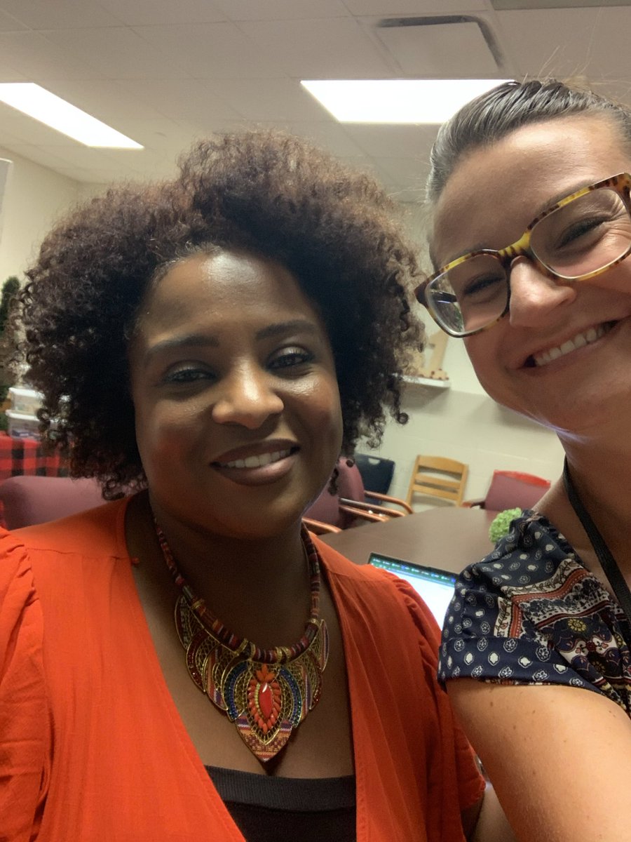LelaSimmons19's tweet photo. Look who and what I found today @JamesGarfield31.
1. @brynn_kardash … again! Two days in a row!
2. New principal to @JamesGarfield31 @arfaulkner71, who is loving her new home.
3. Amazing inspiration in @arfaulkner71’s office.
4. @Milliken23 Thank you for your admin support! https://t.co/5khaiYU3Vc