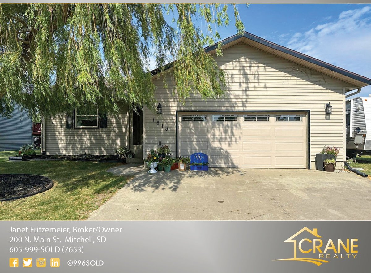 996SOLD's tweet photo. 1613 N. Minnesota St. 🏡 Contact Janet for more information or to schedule a showing of this 4 bedroom / 2 bath home 605-999-7653 or janetfritz@cranerealty.net https://t.co/71EH8sJGra https://t.co/RscVKkSiAZ