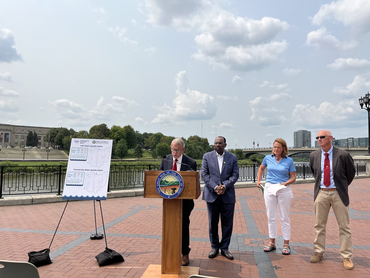 Stanley4Nature's tweet photo. Governor DeWine, Senator Craig, Ohio EPA Director Anne Vogel and scientist Bob Miltner shared great progress to improve Ohio water quality over the last 25 years. DeWine explained that being good water stewards means sustaining support for them. #H2Ohio https://t.co/qW6v5bJRvR