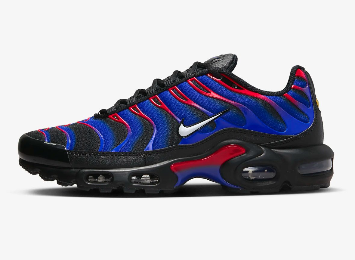 SOLELINKS's tweet photo. Ad: Nike Air Max Plus 'Black/University Red/Racer Blue' dropped today on Nike US => https://t.co/wjRuD6NkVg https://t.co/2shn9Ypoek