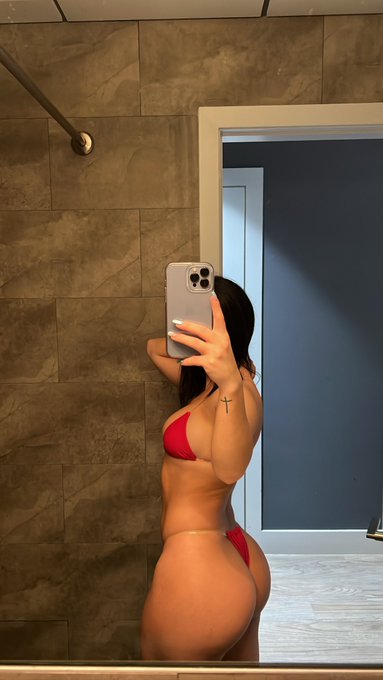 Tiana Destinee’s pics and videos