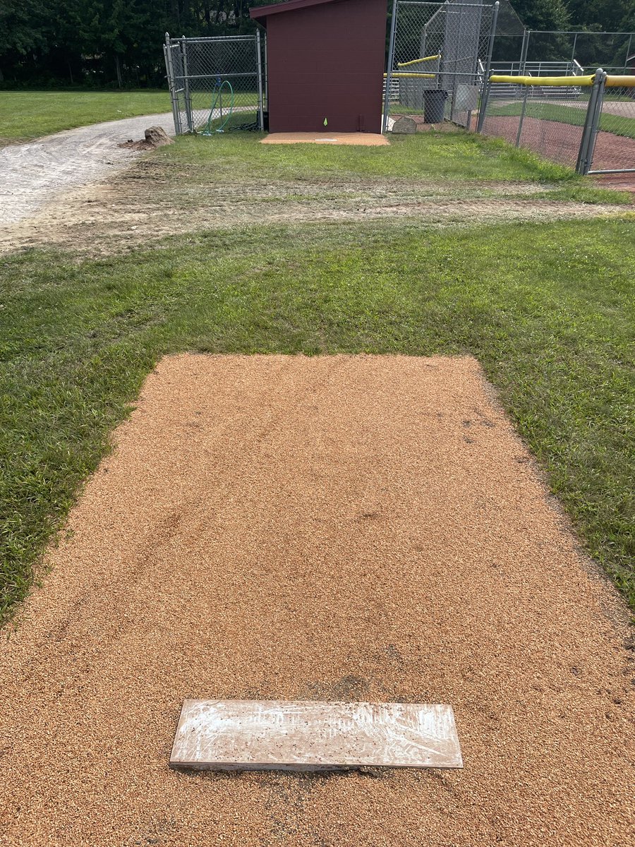 AvonLake_Ops's tweet photo. Softball: Repairing the LF drainage system and taking care of the bullpen areas. @AvonLakeSchools @MMay_ALHS @AvonLakeSports #ALexcellence #AL101 https://t.co/TTFu1EeJYd