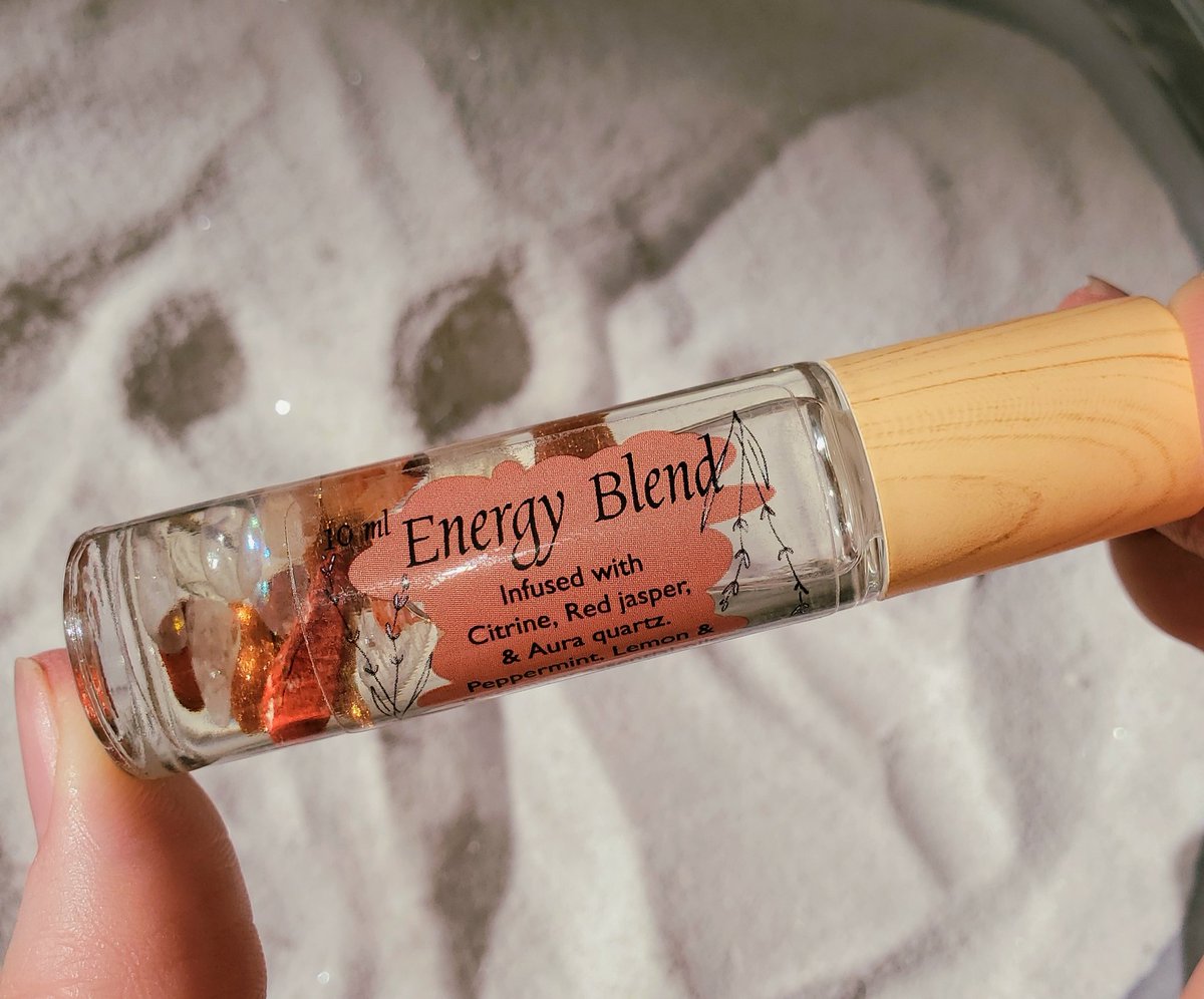 EmbodiedMagick's tweet photo. Revitalize your energy with our Energy Blend☀️
🔮Citrine, Red jasper, Aura quartz, &amp; Red sandstone crystals.
🌿Peppermint, Lemon, &amp; Rosemary essential oil mix
✨️This Blend will bring passion, optimism, &amp; an energy boost. Improve mental function, &amp; lift the spirit!
🌐Link In bio https://t.co/Dd8hkgzH4o