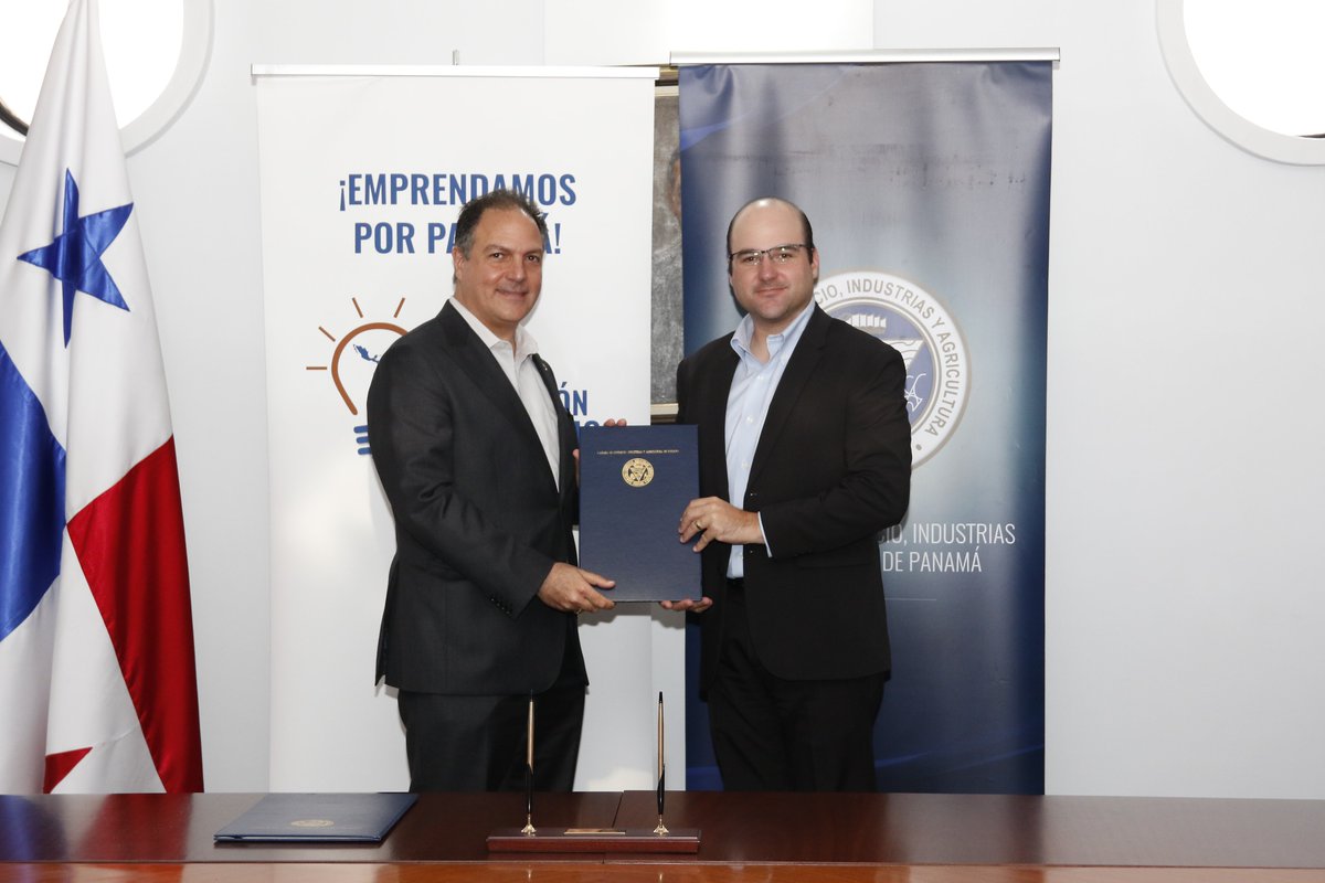 💡La CCIAP y Fundación Emprendamos, firmaron un convenio de cooperación, para el desarrollo de programas de fomento de una Cultura Empresarial y proyectos en áreas de educación para el emprendimiento🤝📄#SomosCCIAP