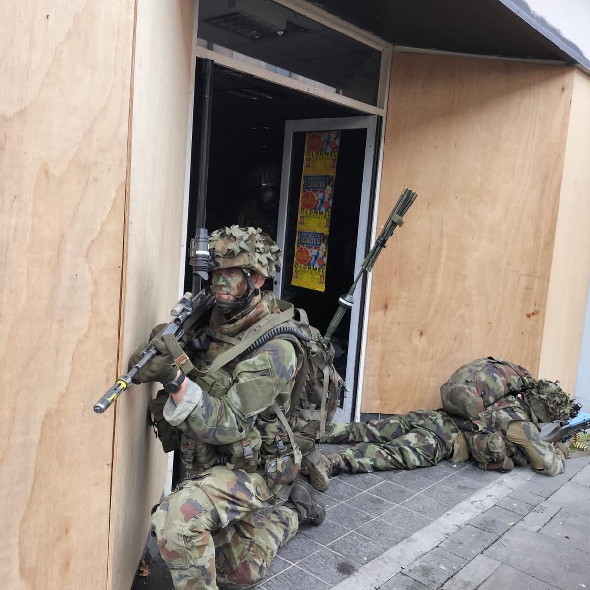 SchoolInfantry's tweet photo. Every operating environment poses complexities perhaps one of the most difficult however is the urban

The 42 IPCC conducted FIBUA training in Clonmel recently to prepare students for challenges they may face conducting Military Ops in Urban Terrain

#infantry #óglaighnahéireann https://t.co/OakQr2UxtP