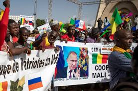 Some protesters in #Niger chanting 'I'm pro-Russian and I don't like #France, #No2France