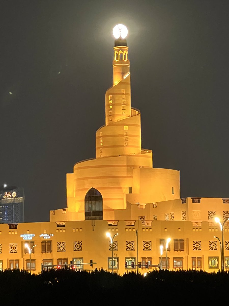 HikingQatar's tweet photo. ١ اغسطس ٢٠٢٣ 
#القمر_العملاق #القمر_العملاق_قطر #supermoon #super_moon #super_moon_qatar https://t.co/RAyiGmbD2v
