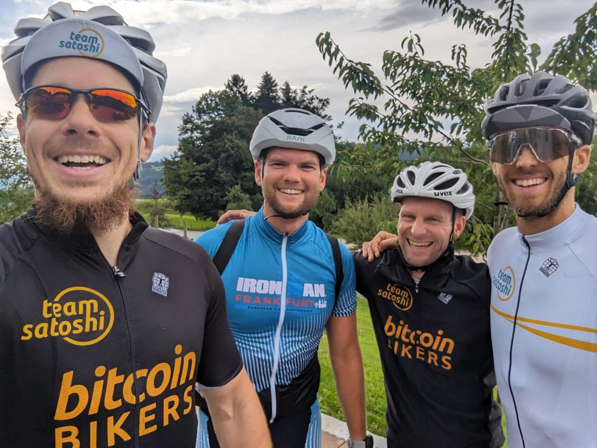 Vitus_Ze's tweet photo. Today's #satoshifreeathlon was an amazing sports day again. 
Celebrating UASF with a group of fitcoiners. :)

Some original PoW.
About 1,3 km swimming, 12,5 km running and 50 km cycling.

Here's some impressions 1/3 https://t.co/UEJtWMeSMz