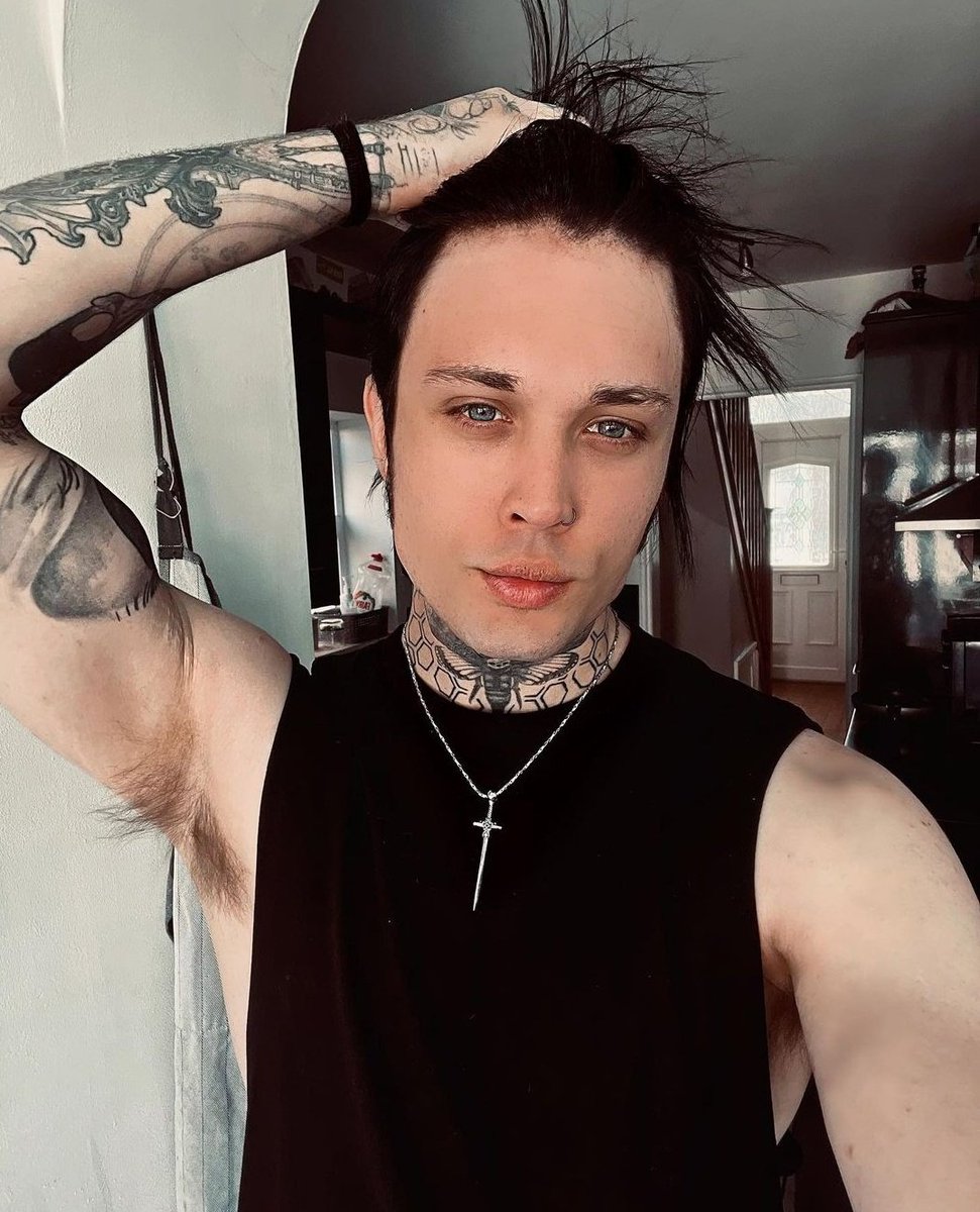 KingAndKilla's tweet photo. I wanna use him as a Trager OC! And them as a couple, they are just perfect! https://t.co/1Jvoz4C62V