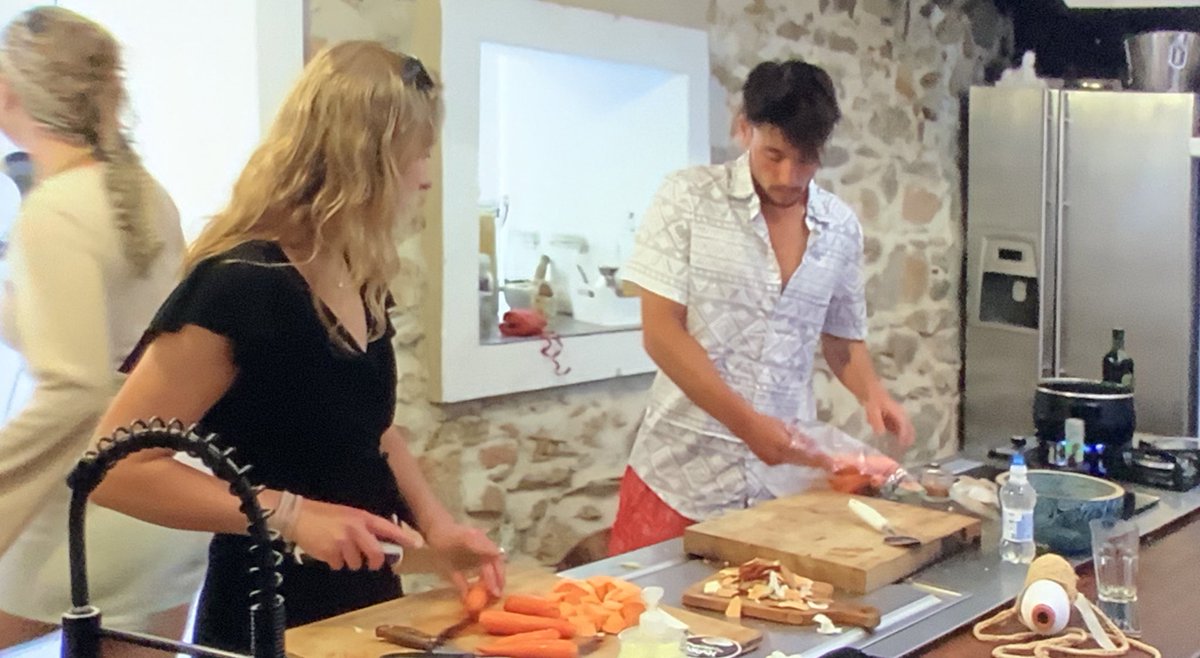 Starbuck tweet media