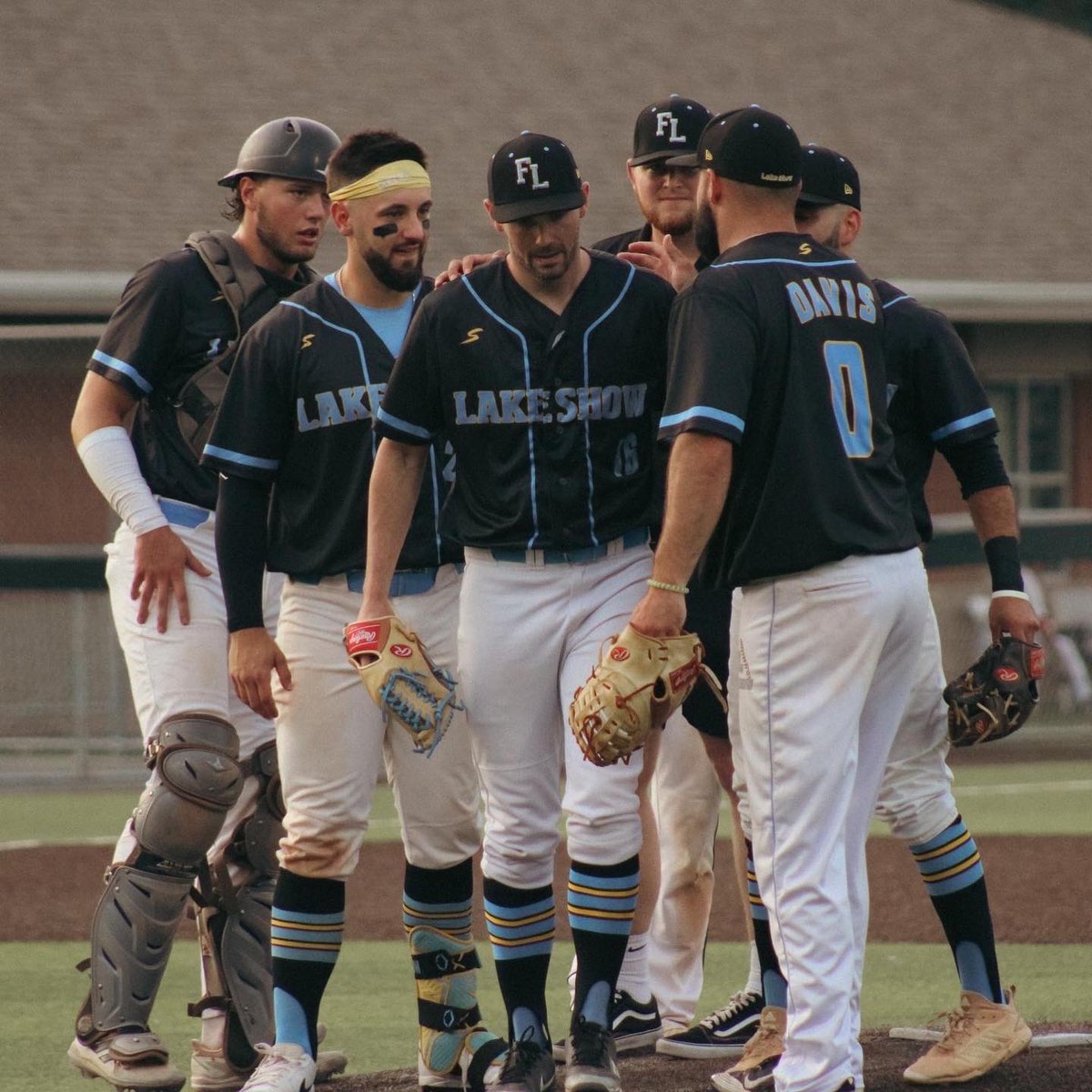 FlLakers's tweet photo. From your first pitch to your last a thank you isn’t enough. 

Your play was special but your heart and soul took it to the next level. We are simply better because of your time here. 

All of us wish you the best of luck as you head south, we love you brother 🫡

@B_Anderson23 https://t.co/hbMKYctYmn