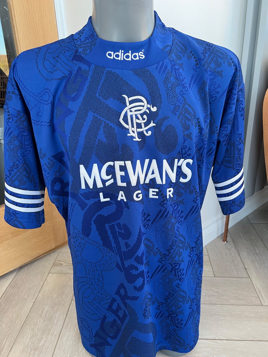 MatchwornStrip's tweet image. This absolute smasher arrived home tonight from @rangers_shirts_ 

Trevor Steven match worn and signed shirt from season 94/95. A truly iconic Rangers kit this one