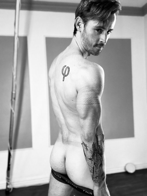 Let&rsquo;s start a Big booty boys thread. I have a baby cake but show me what you&rsquo;re baking. 🎂 GO! https://t