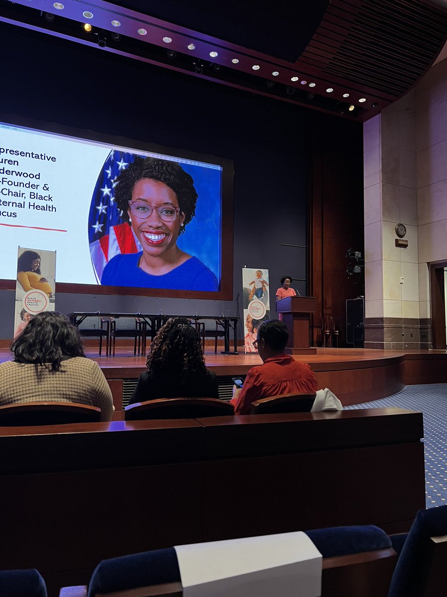 HapiOBRN's tweet image. Super excited to be with so many advocates working towards the same goals: safe, equitable, sacred &amp;amp; joyful births, healthy babies and thriving families #momnibus #notonmywatch